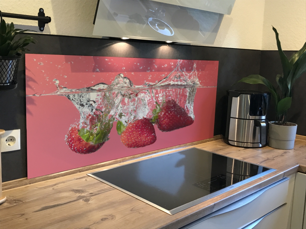 Spritzschutz Küche Acrylglas Erdbeeren Wasser Splash